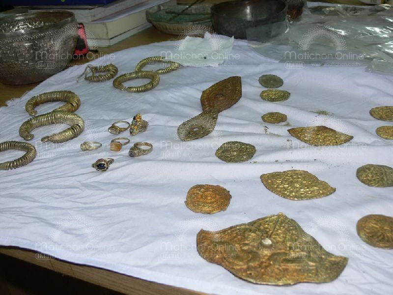  ชาวเชียงแสนพบเครื่องประดับโบราณอายุกว่า400ปี ทำด้วยทองคำเกือบร้อยชิ้น คาดของชนชั้นสูง